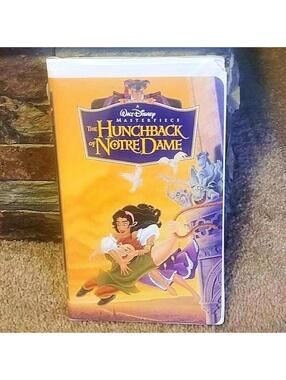 Disney The Hunchback of Notre Dame VHS white clamshell case